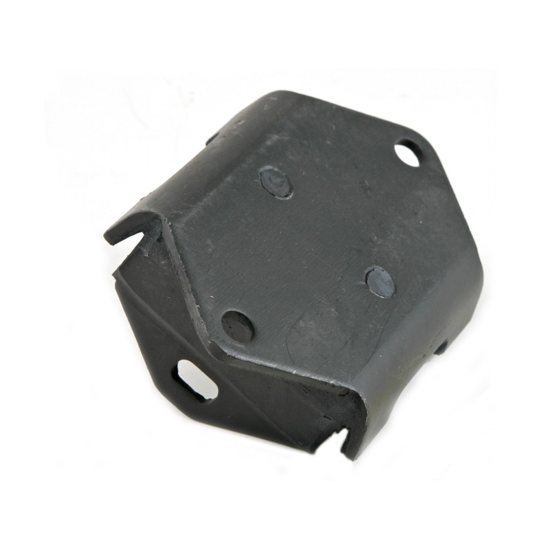 Uchytenie motora (390-428) 67-70 Uchytenie motora (390-428) 67-70